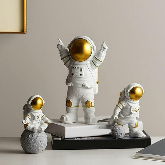 Home Office Decor – Astronaut Statue Set (Golden)